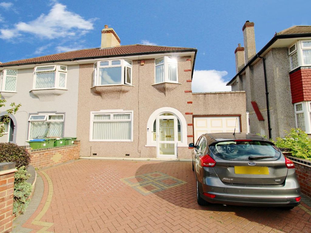 3 bed semidetached house for sale in Bostall Park Avenue, Bexleyheath