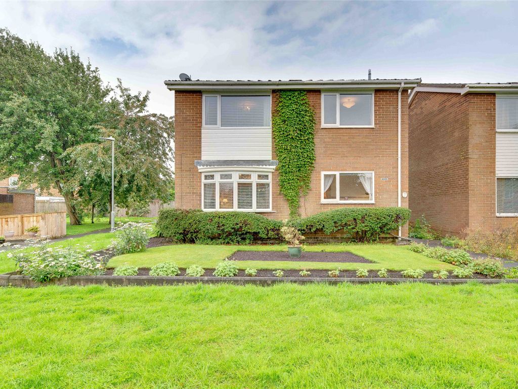 3 bed detached house for sale in Wansford Way, Whickham NE16, £280,000