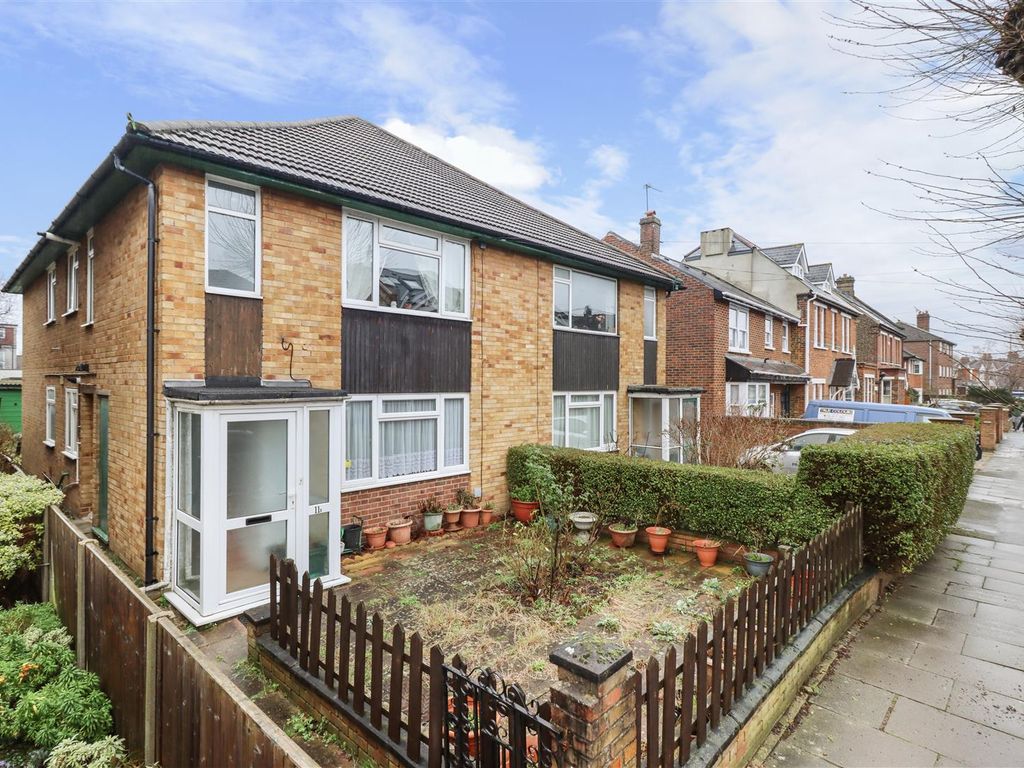 2 bed flat for sale in Haydon Park Road, London SW19, £450,000 Zoopla