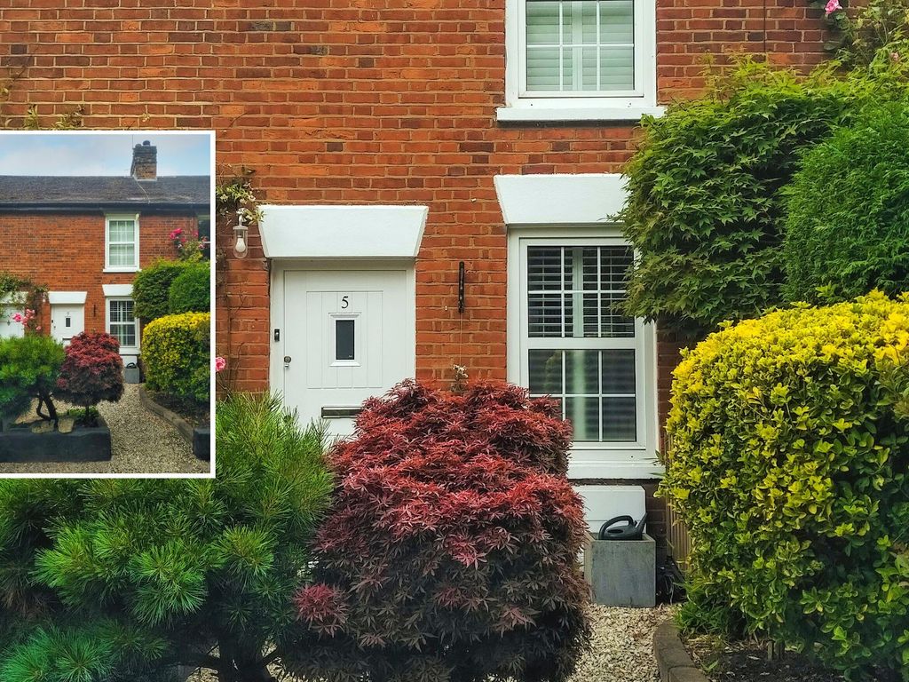2 bed terraced house for sale in Woodbine Cottages, South Side