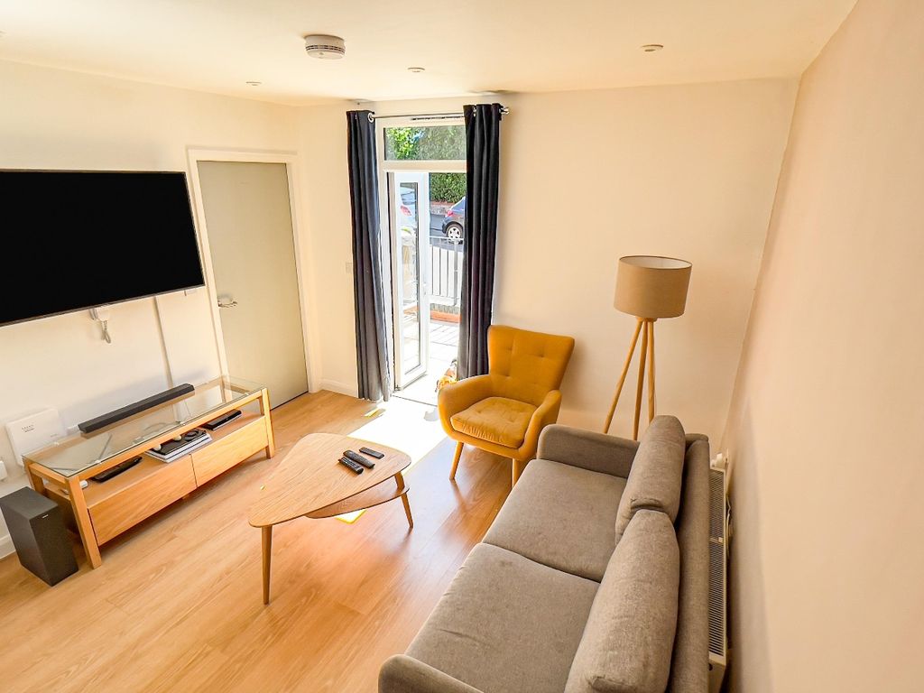 Napier Road, Luton LU1  