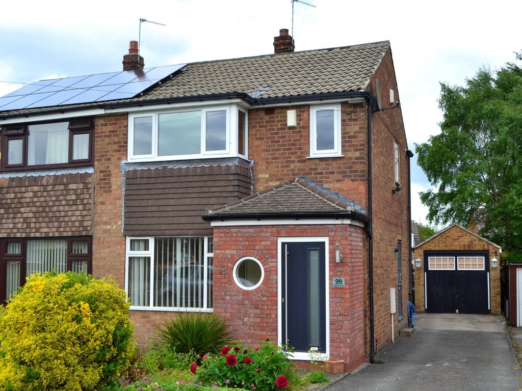 3 bed semidetached house to rent in Marten Drive, Netherton