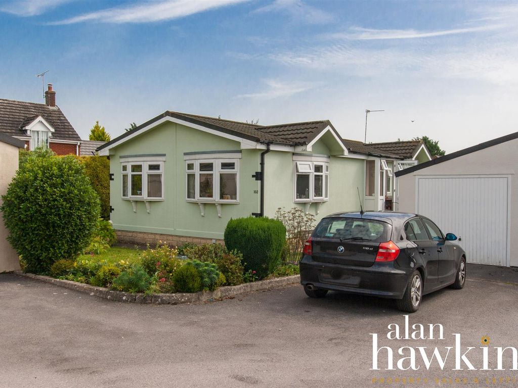 2 bed mobile/park home for sale in Lillybrook Estate, Lyneham