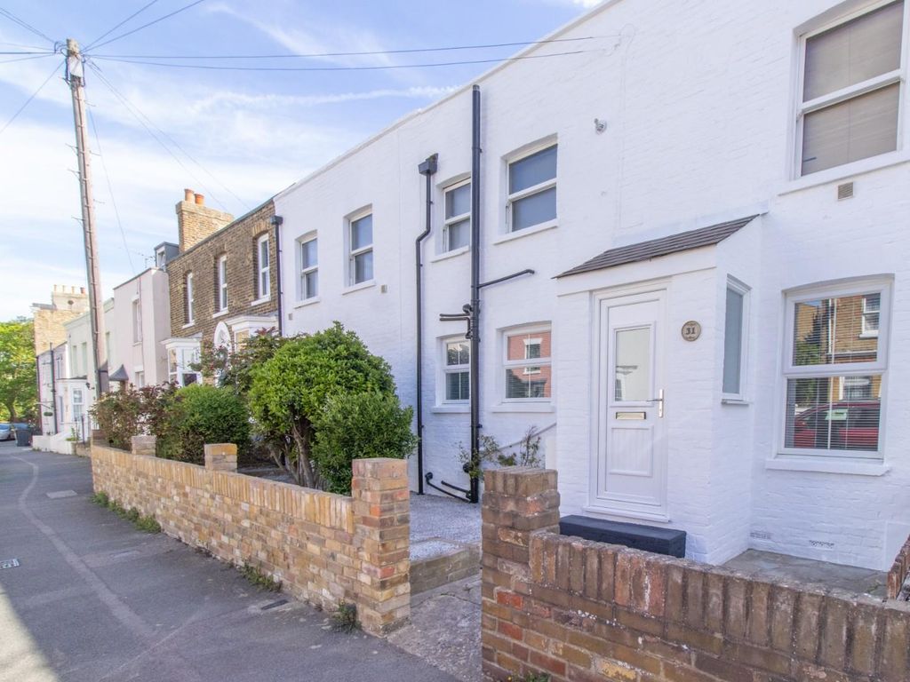 2 bed for sale in Princes Crescent, Margate CT9 Zoopla