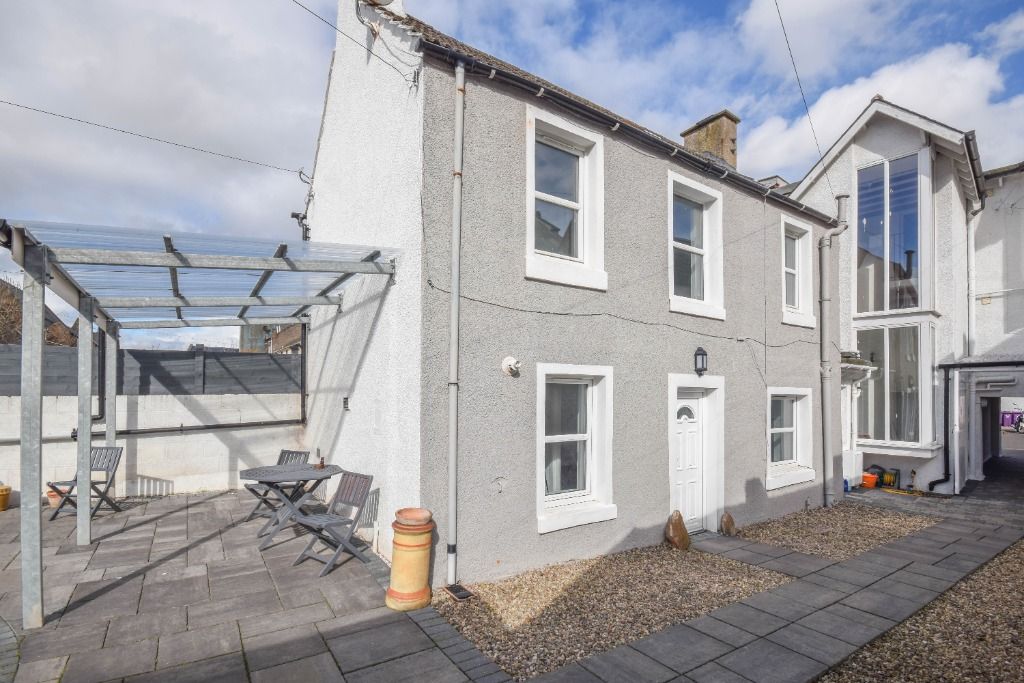 2 bed cottage to rent in Marketgate, Arbroath, Angus DD11, £475 pcm