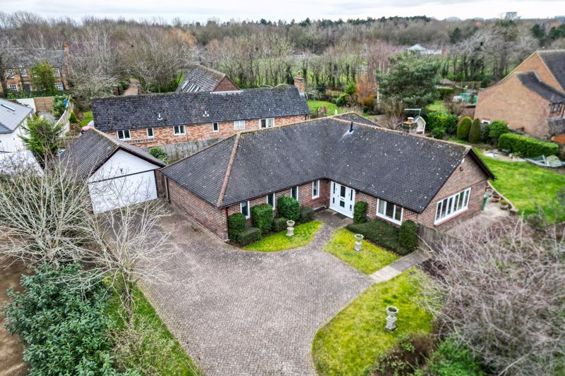 4 bed bungalow for sale in Portland Drive, Willen, Milton Keynes MK15