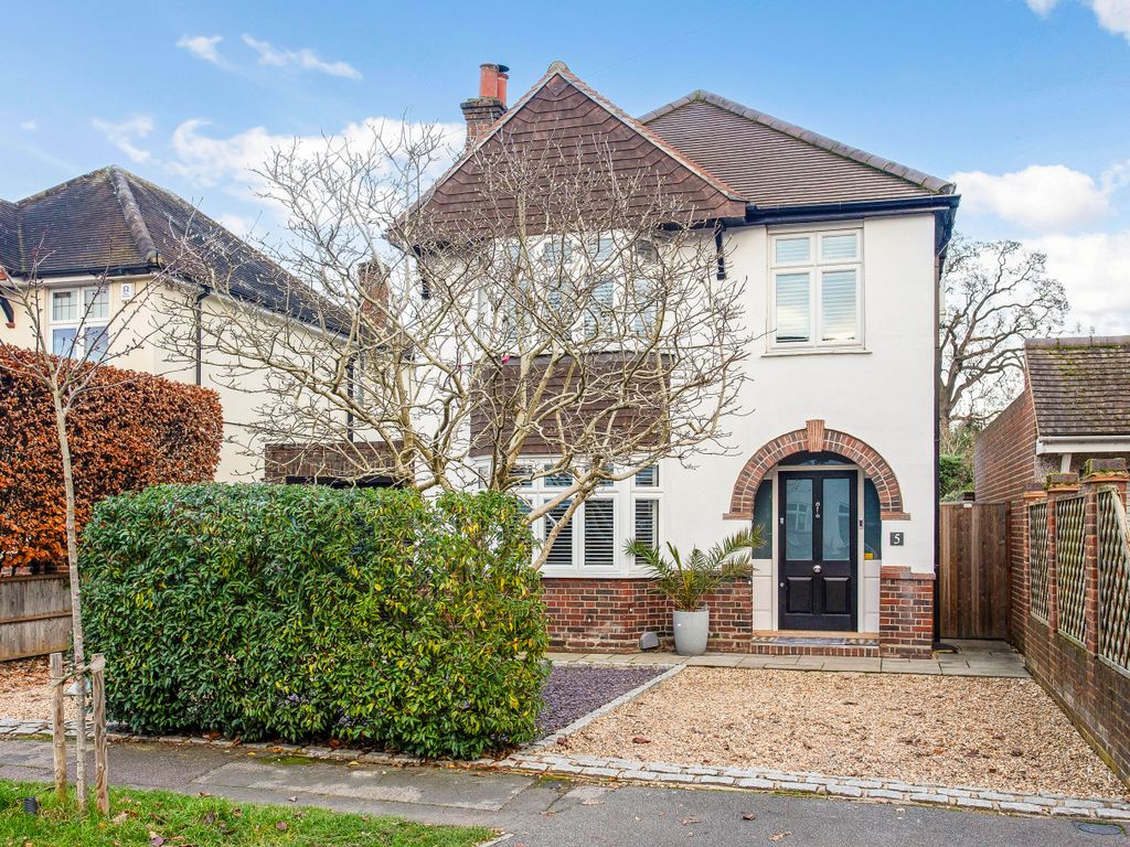 3 bed detached house for sale in Hopfield Avenue, West Byfleet KT14, £