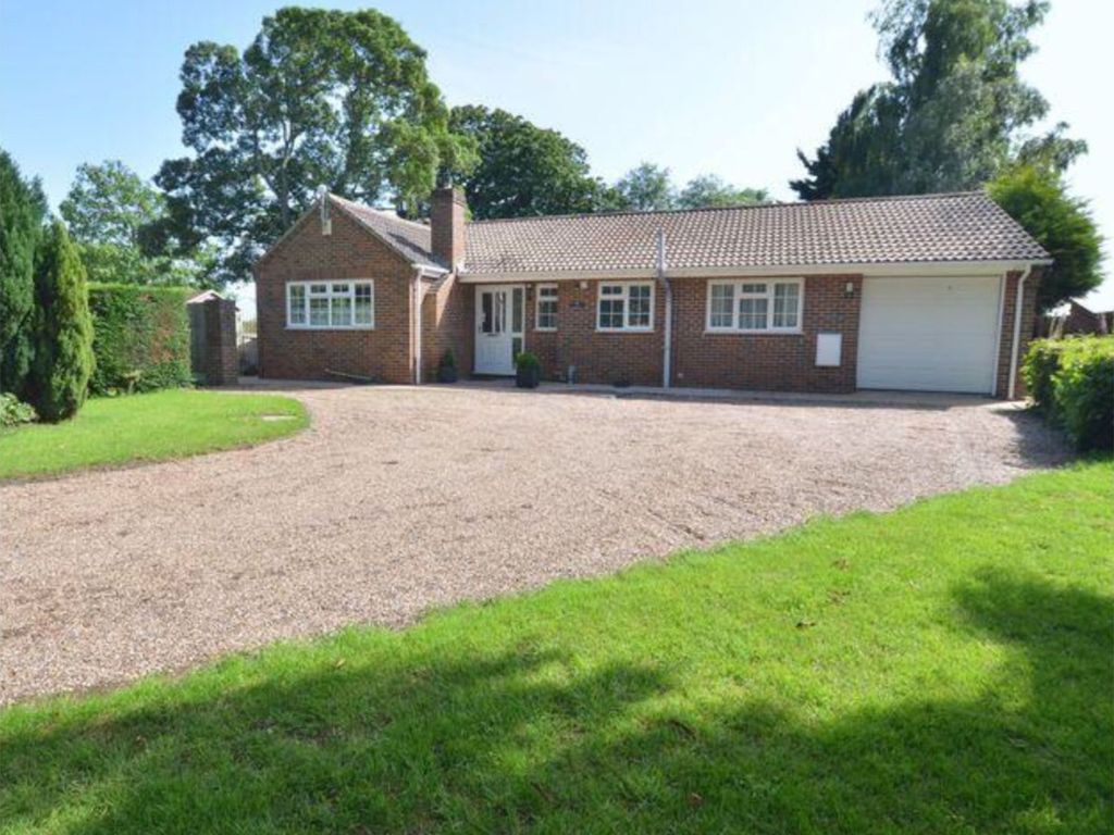 3 bed detached bungalow for sale in Main Street, Norton Disney LN6, £