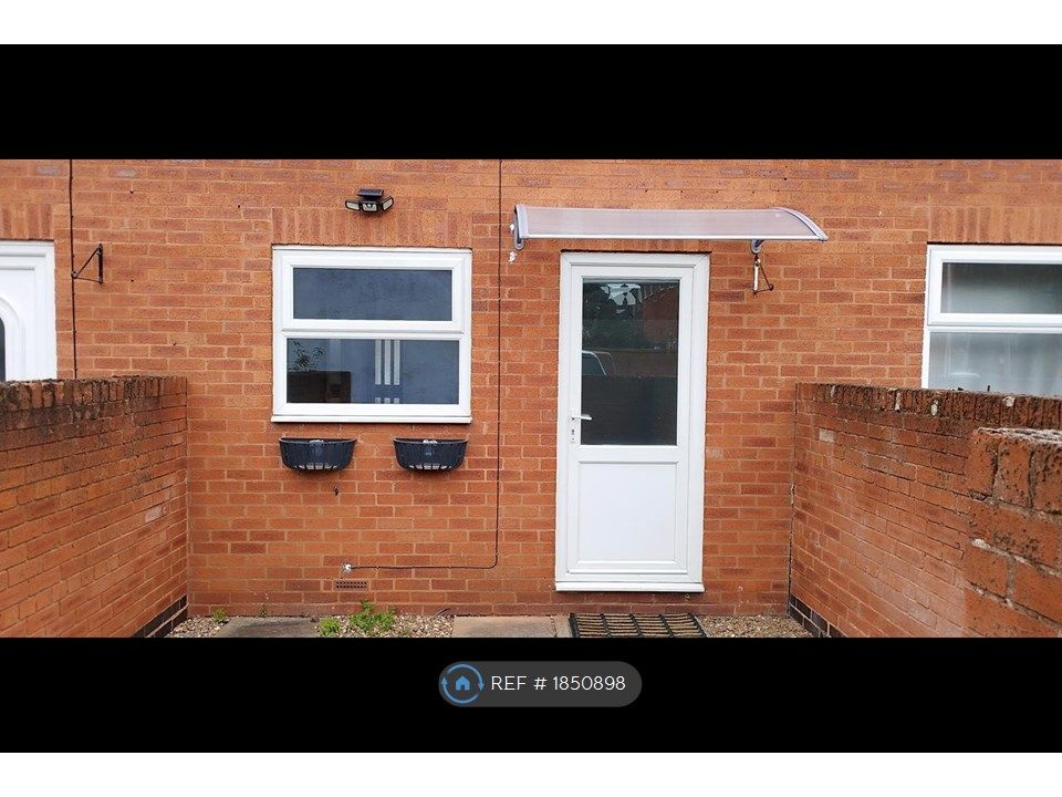 2 bed terraced house to rent in Ashbourne Court, Derby DE1, £850 pcm