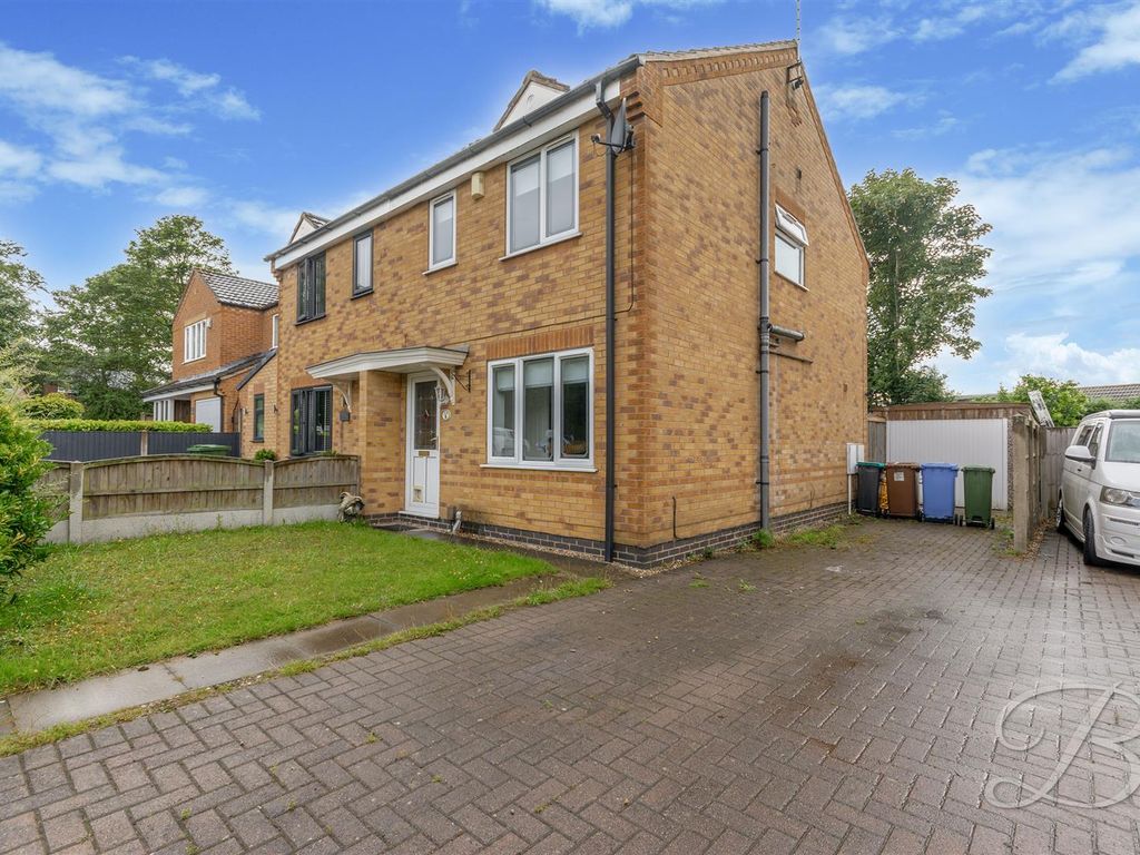 3 bed semidetached house for sale in Earlswood Drive, Mansfield NG18