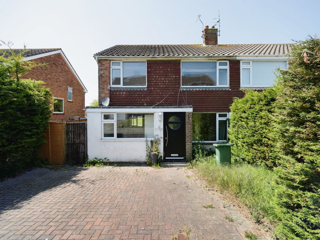 4 bed semidetached house for sale in Rye Close, Saltdean, Brighton