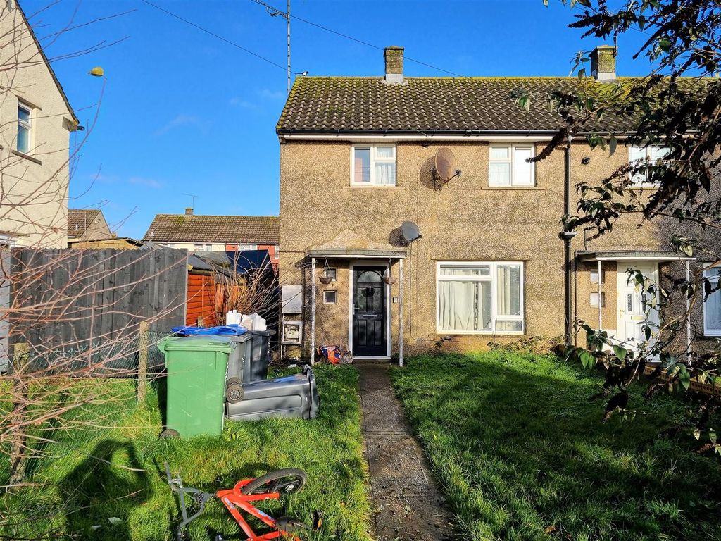 Barn Close, Chippenham SN14  