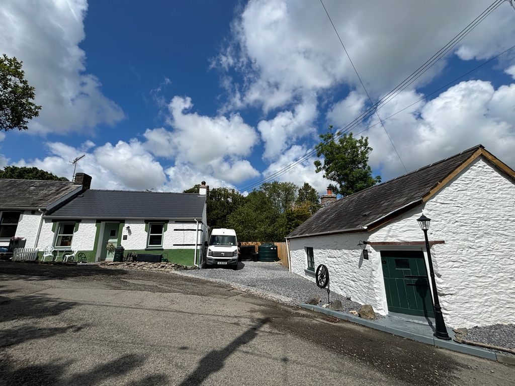 2 bed cottage for sale in Drefach Velindre, Llandysul SA44, £325,000