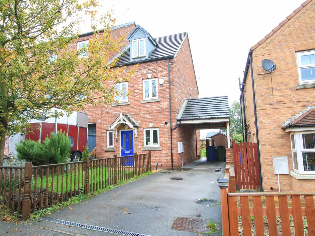 3 bed property for sale in Sherwood Road, Harworth, Doncaster DN11, £