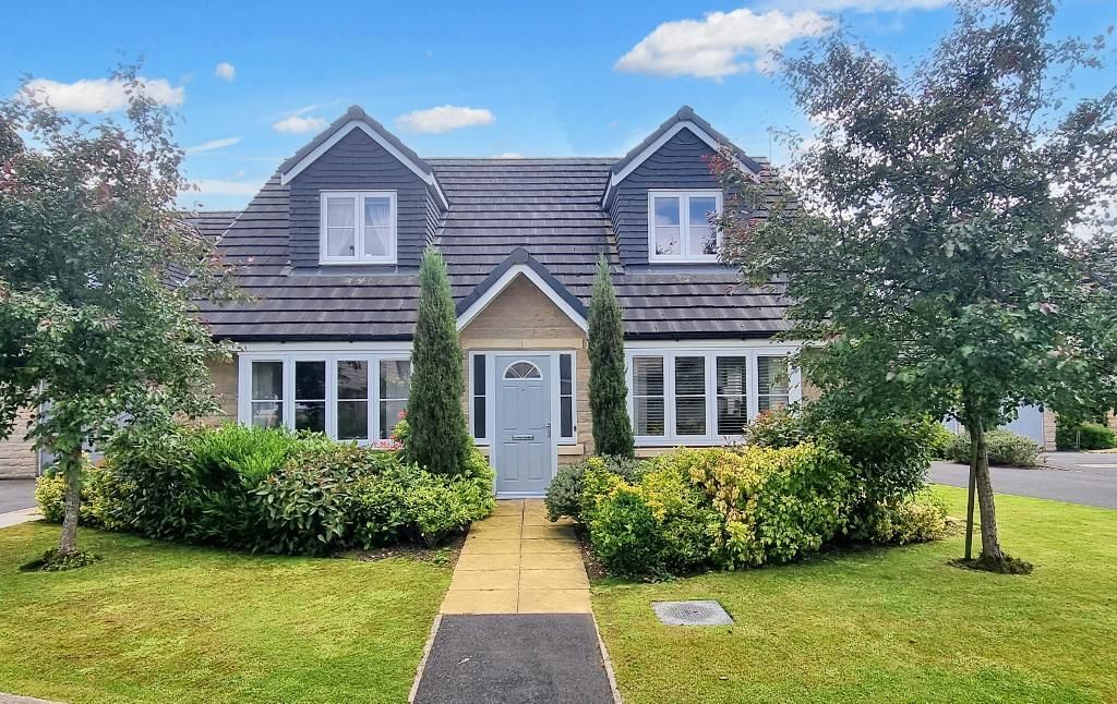 4 bed detached house for sale in Sundrop Close, Clitheroe BB7, £465,000