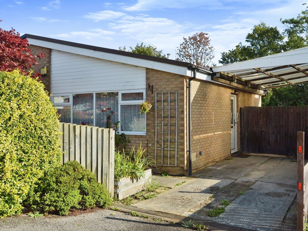 1 bed semidetached bungalow for sale in Fulwoods Drive, Leadenhall