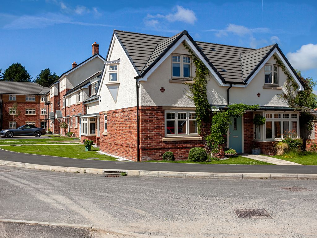 3 bed end terrace house for sale in Whitehall Drive, Broughton, Preston