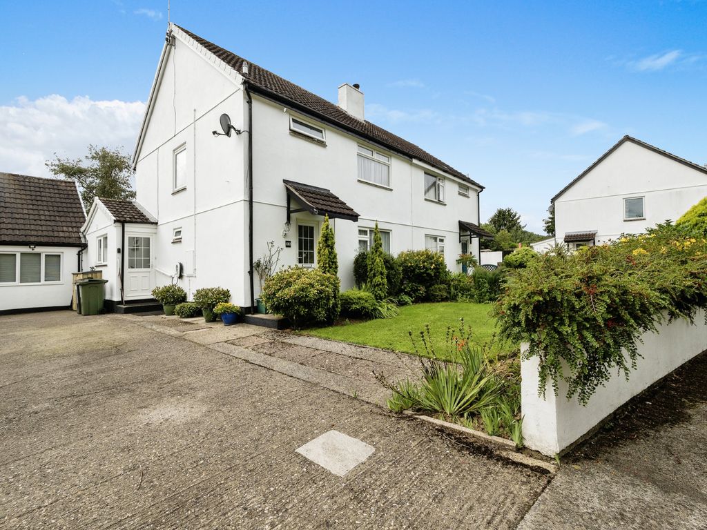 4 bed semidetached house for sale in Ley Crescent, Liverton, Newton