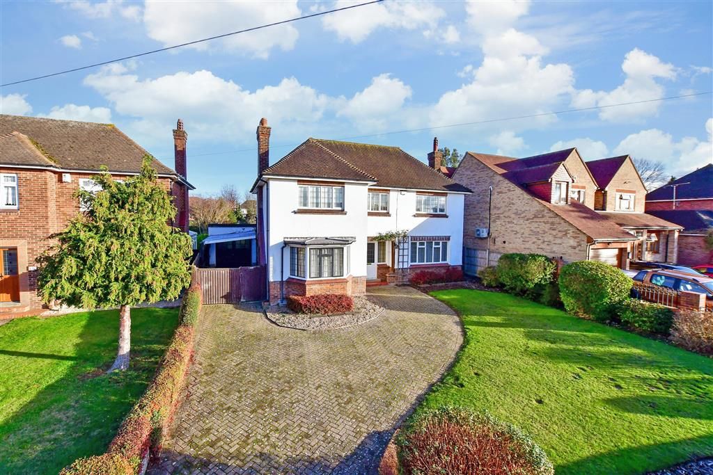 4 bed detached house for sale in Singlewell Road, Gravesend, Kent DA11