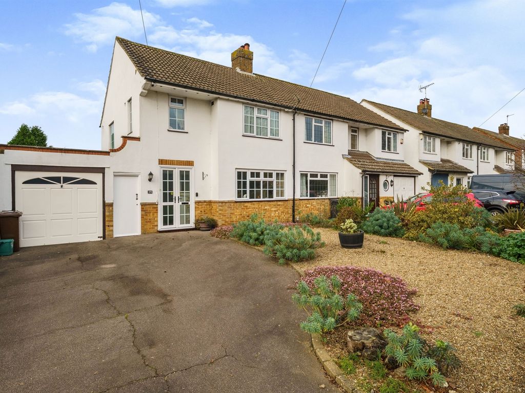 3 bed semidetached house for sale in Watford Road, Chiswell Green, St