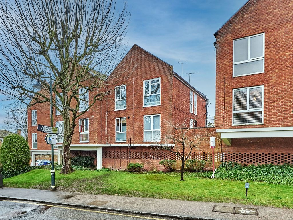 2 bed for sale in High Street, Wheathampstead, St. Albans