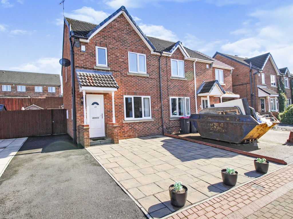 3 bed semidetached house for sale in Ashwell Grove, Rotherham, South