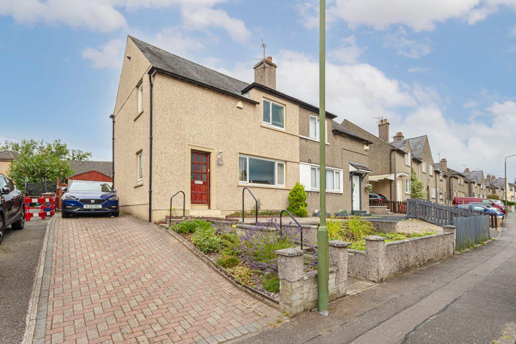 3 bed semidetached house for sale in Clark Street, Bannockburn FK7, £