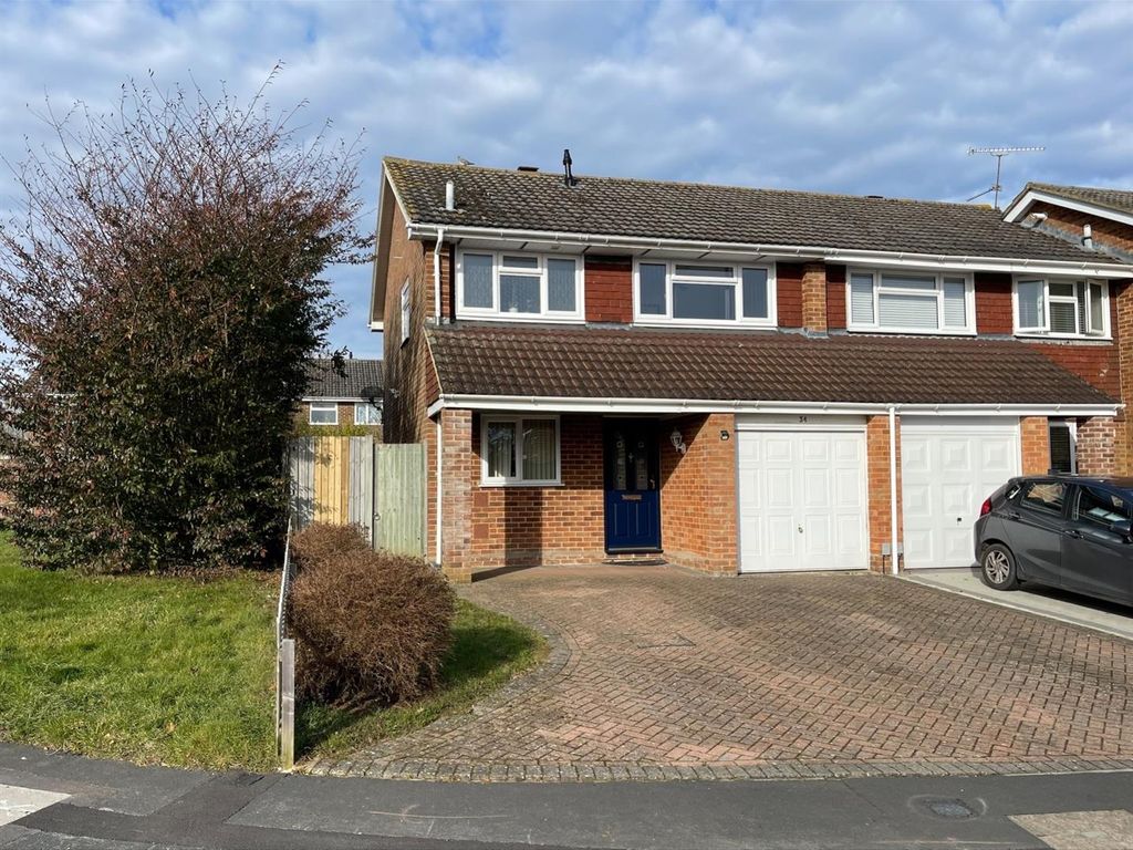 3 bed end terrace house for sale in Handel Close, Brighton Hill