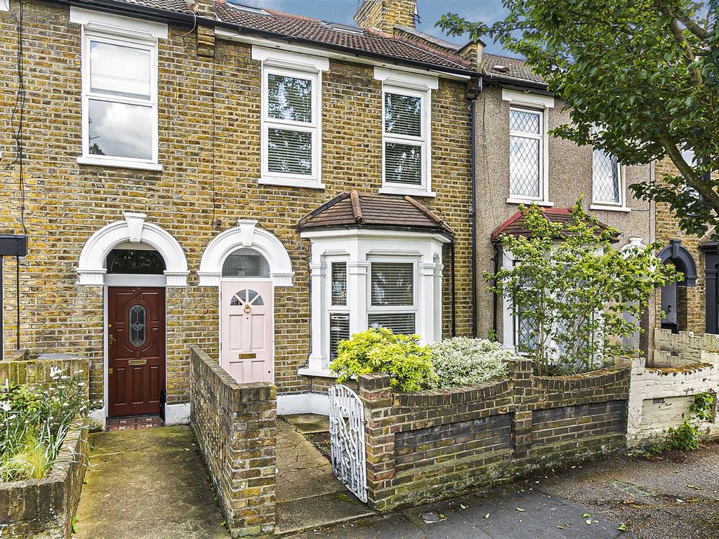 4 bed terraced house to rent in Farmer Road, Leyton, London E10, £2,750