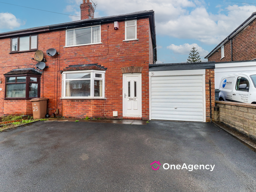 3 bed town house for sale in Breeze Avenue, Tunstall, StokeOnTrent