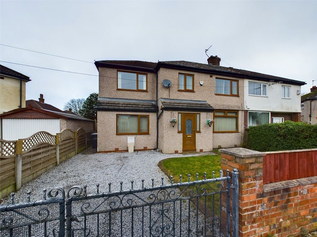 4 bed semidetached house for sale in Caryl Road, Bradford, West