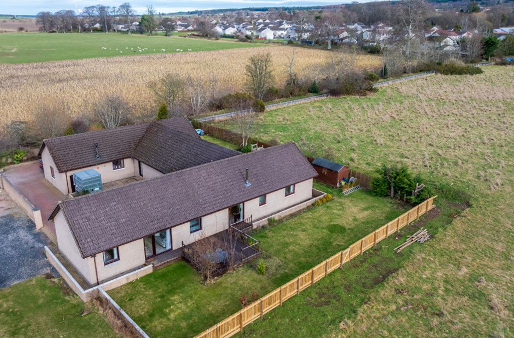 7 bed bungalow for sale in Milton Of Culloden, Inverness IV2, £430,000