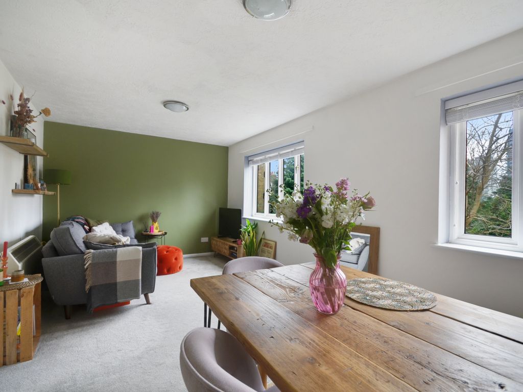 1 bed flat for sale in St. Ann's Hill, London SW18, £190,000 Zoopla