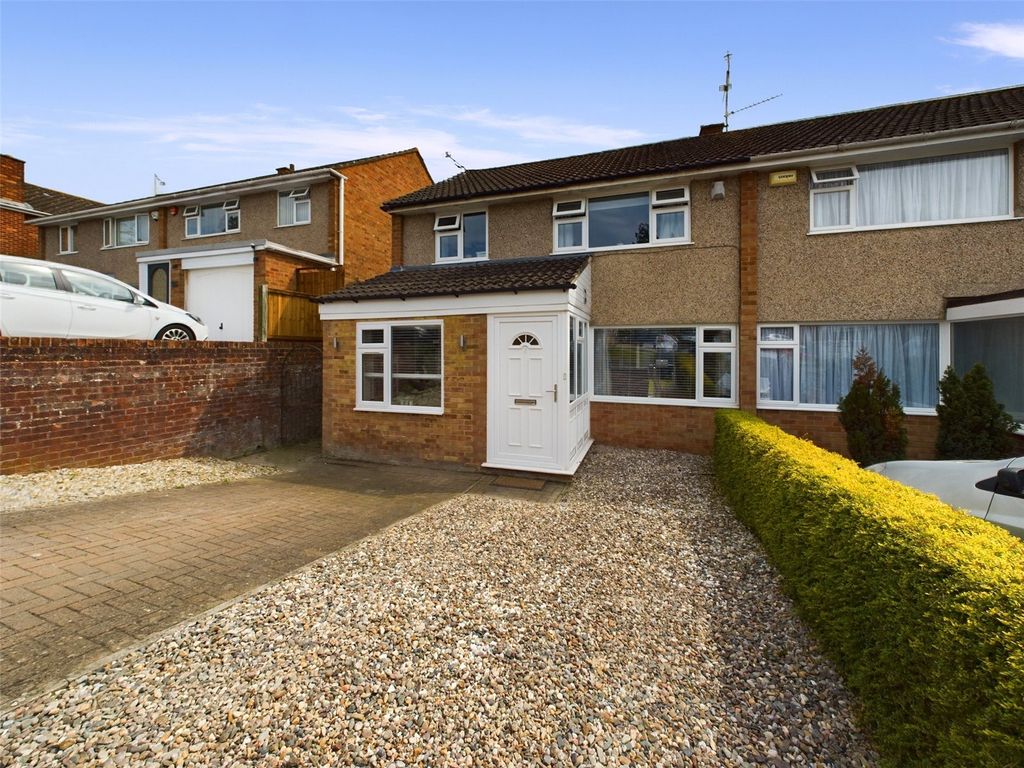 3 bed semidetached house for sale in Larchwood Drive, Tuffley