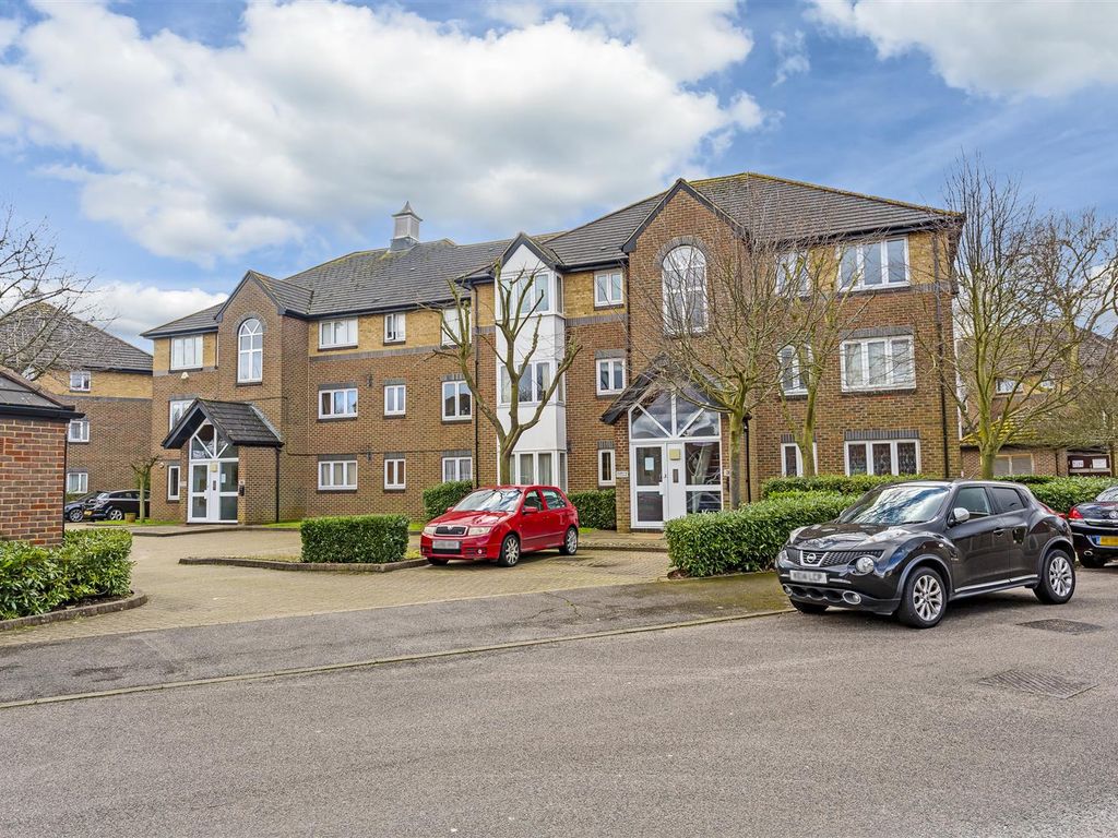 1 bed flat for sale in Cotswold Way, Worcester Park KT4 Zoopla
