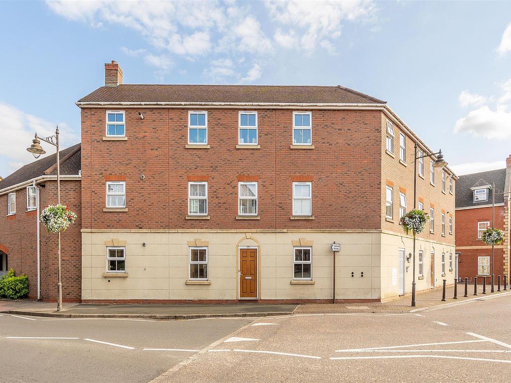 2 bed flat for sale in Dickens Heath Road, Shirley, Solihull B90 Zoopla