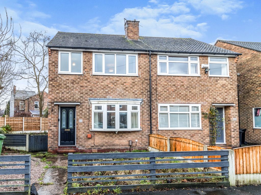 3 bed semidetached house for sale in Cavendish Road, Manchester M41