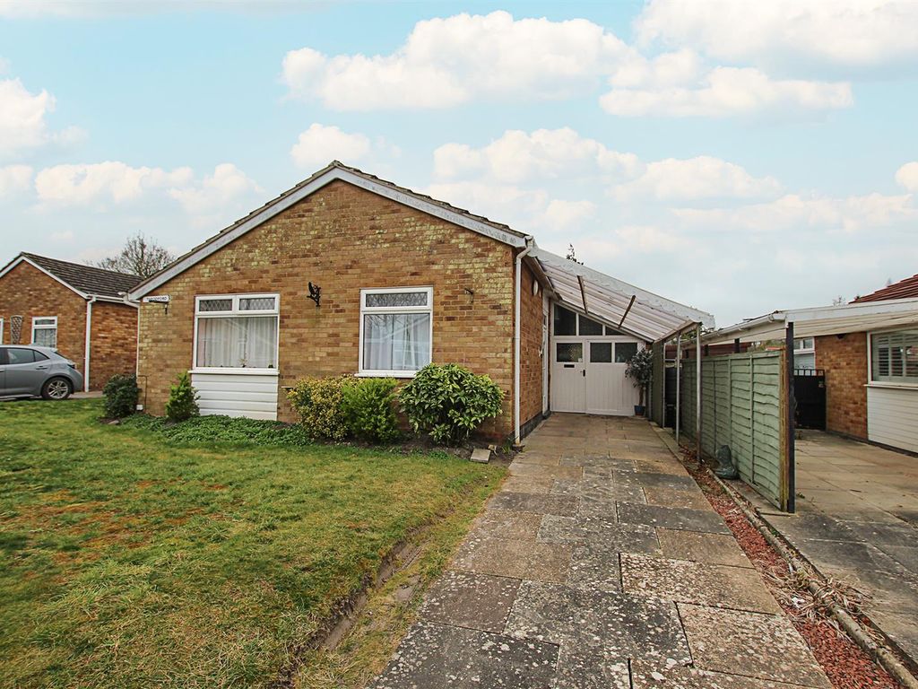 2 bed detached bungalow for sale in Tunbridge Close, Burwell, Cambridge