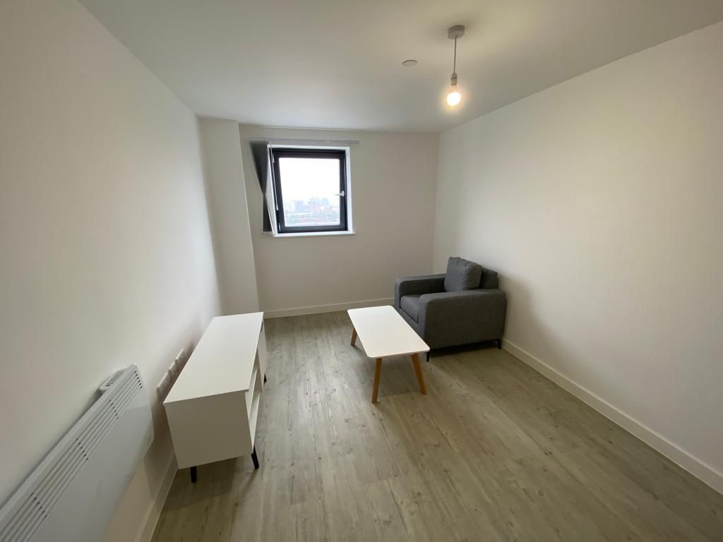 1 bed flat to rent in Furness Quay, Salford M50, £900 pcm Zoopla