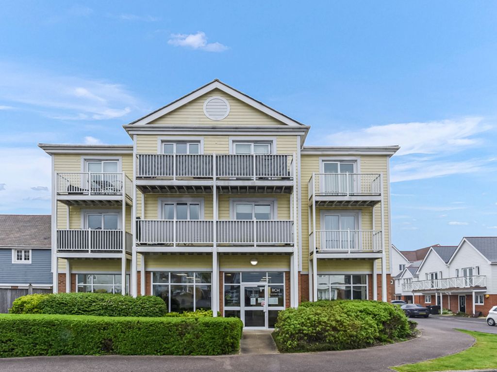 2 bed flat for sale in Holborough Lakes, Snodland, Kent. ME6, £220,000