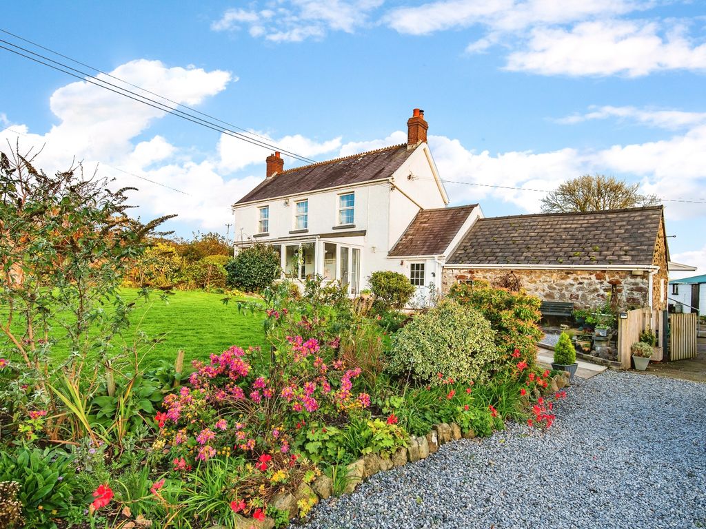 3 bed detached house for sale in Llawhaden, Narberth, Pembrokeshire