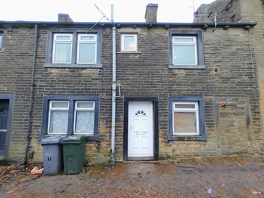 3 bed cottage to rent in Roper Lane, Queensbury, Bradford BD13, £600