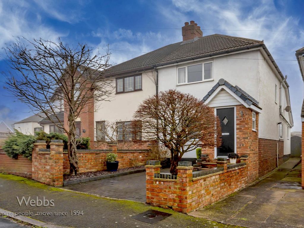 3 bed semidetached house for sale in Foster Avenue, Hednesford