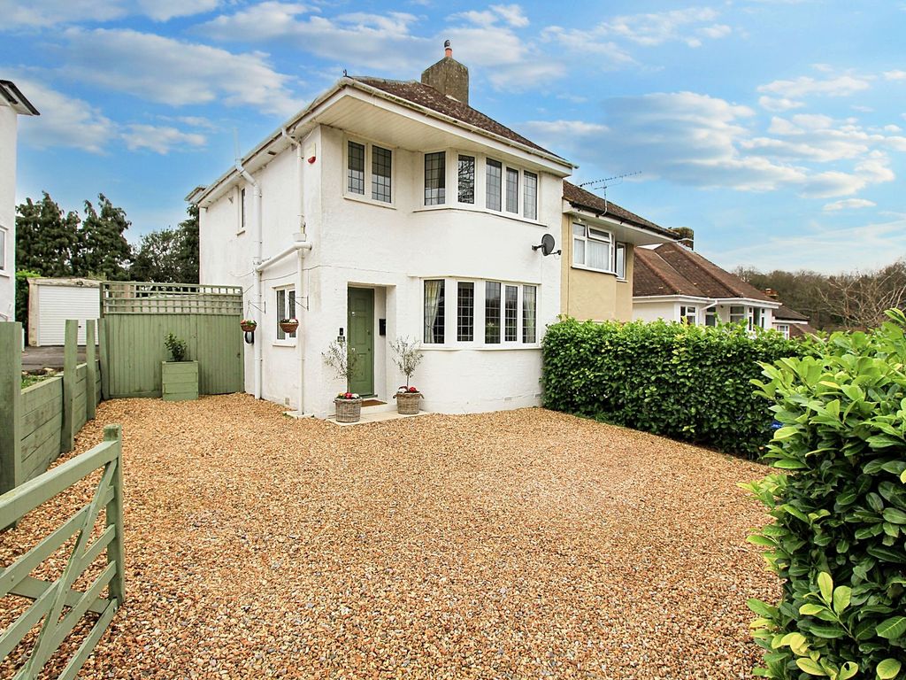 3 bed semidetached house for sale in High View Way, Bitterne SO18, £