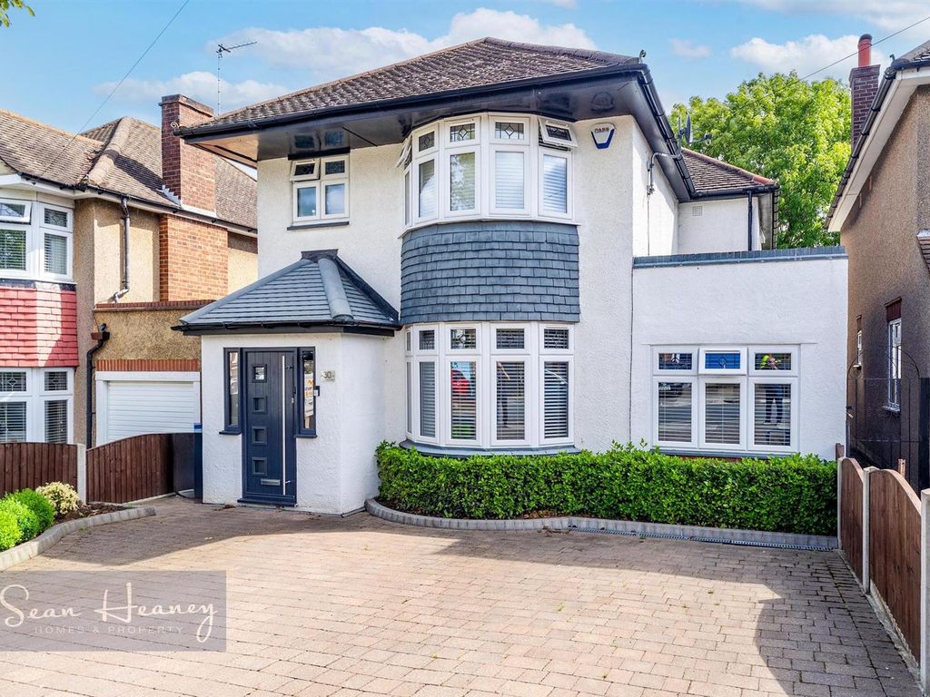 4 bed detached house for sale in Cavendish Road, High EN5 Zoopla