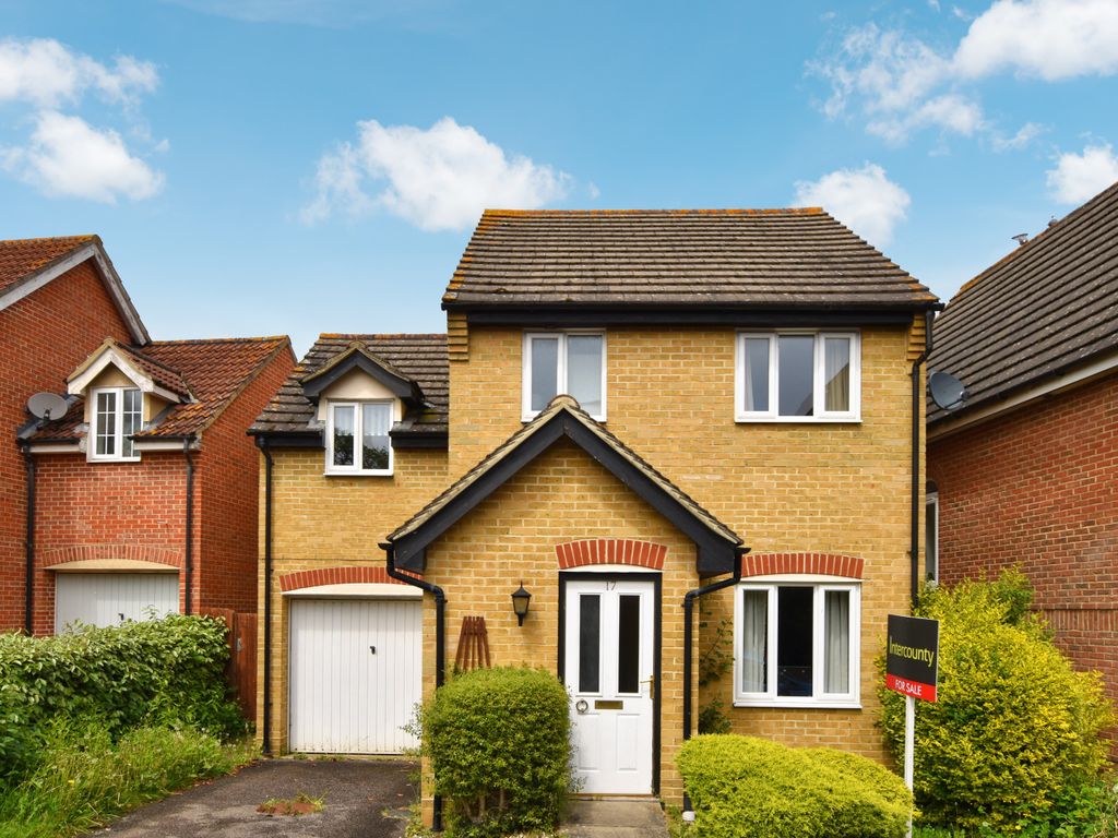 3 bed detached house for sale in Heywood Lane, Great Dunmow, Essex CM6