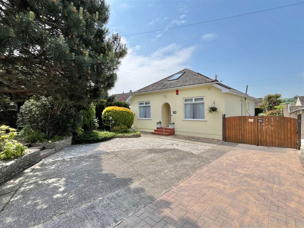 4 bed bungalow for sale in Aller Road, Kingskerswell, Newton Abbot TQ12