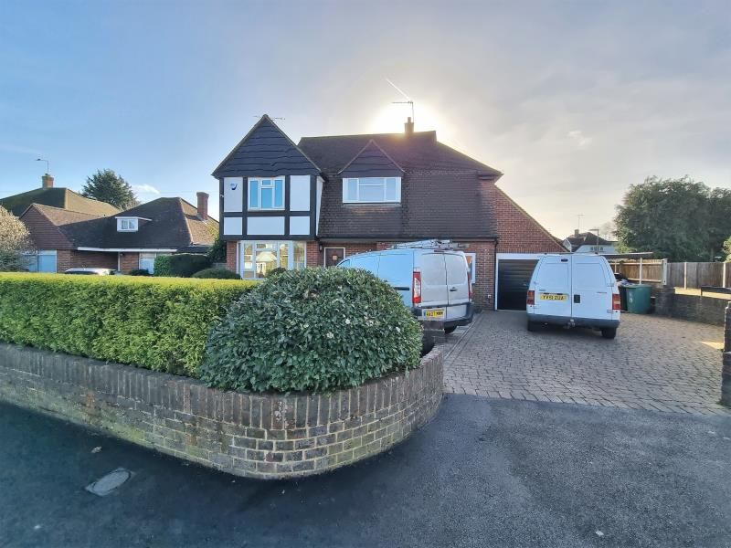 4 bed detached house to rent in Lovelace Drive, Pyrford, Woking GU22, £