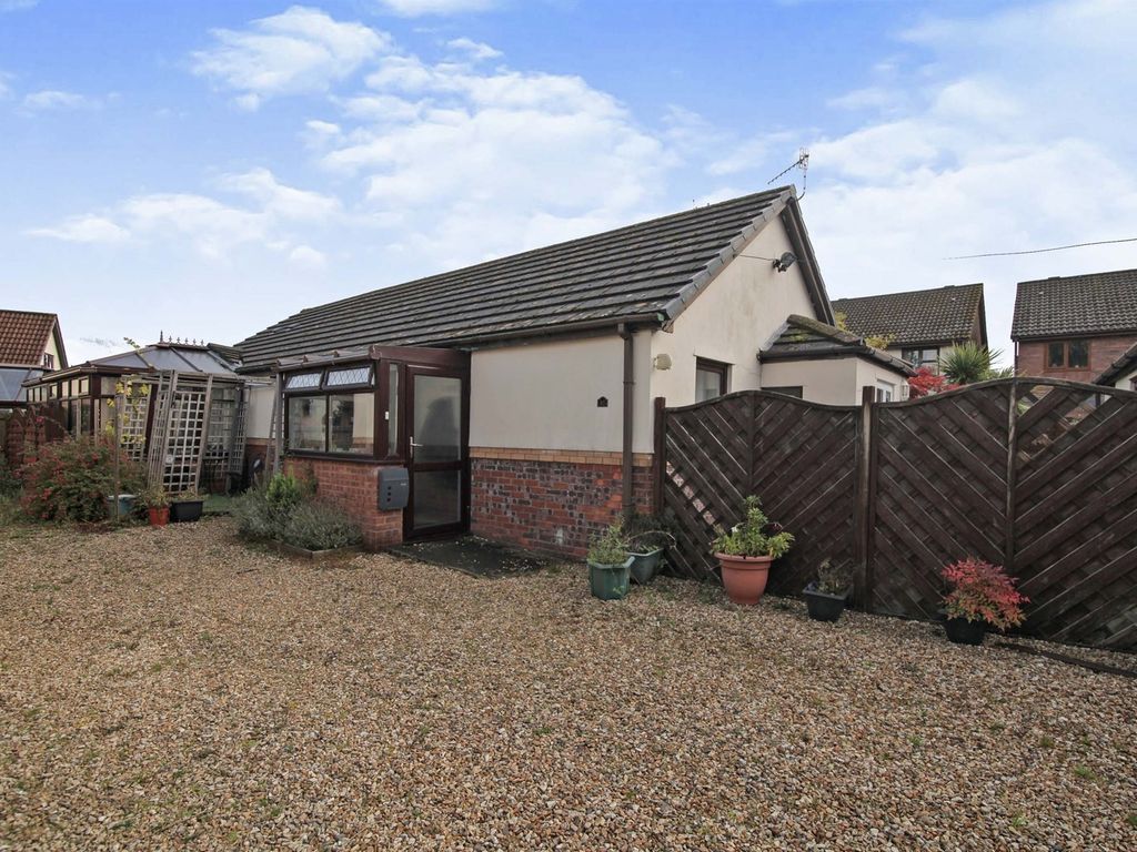 2 bed detached bungalow for sale in Heol Y Ddol, Caerphilly CF83 Zoopla