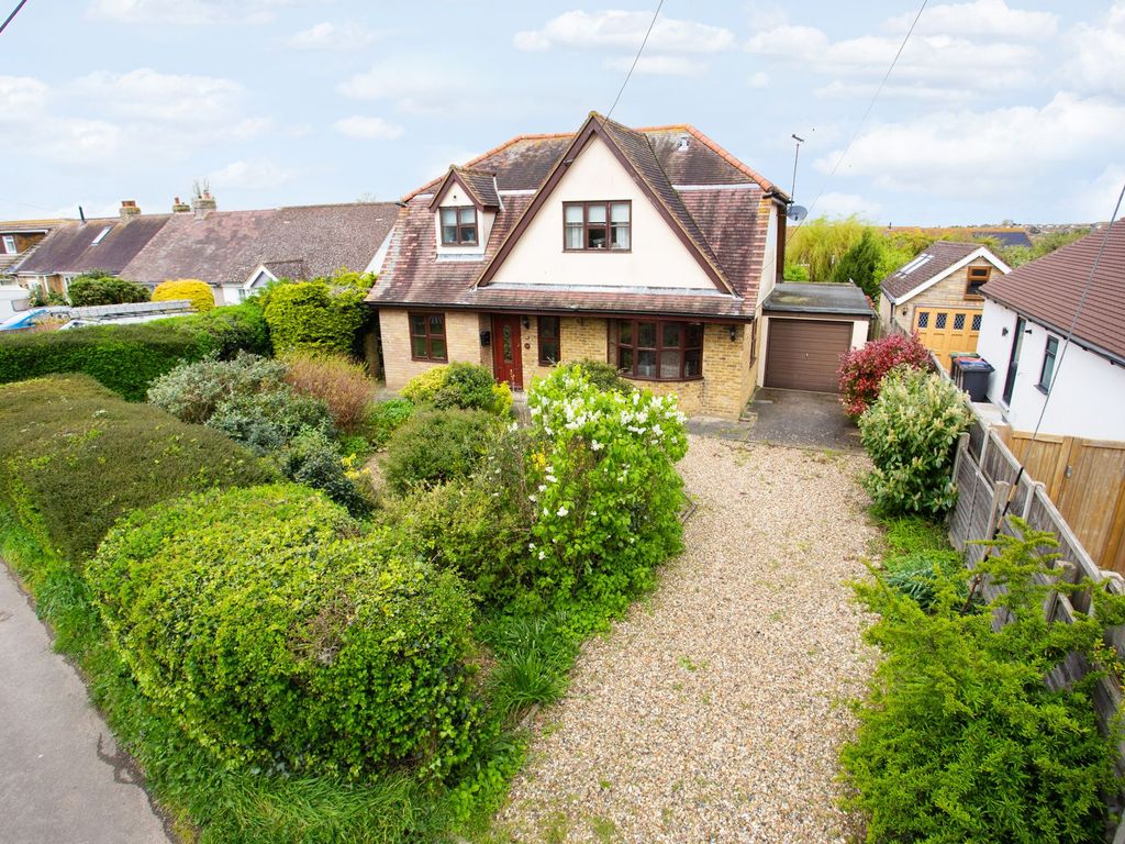 4 bed detached house for sale in Ridgeway Road, Herne Bay CT6, £560,000